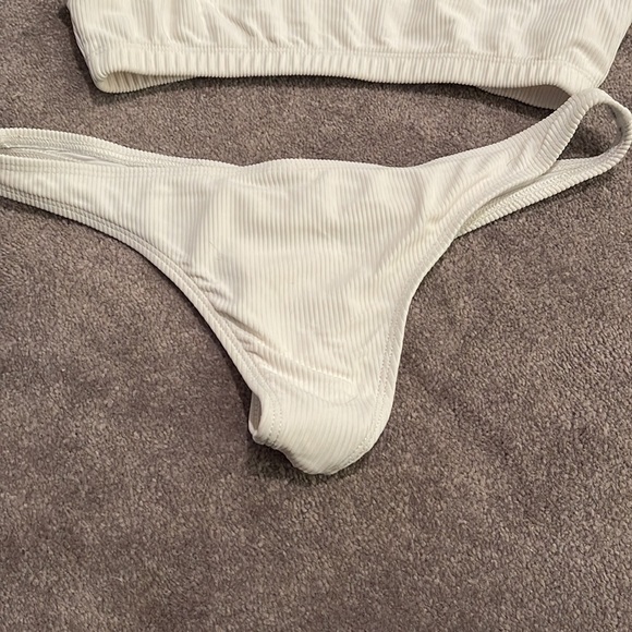 White Ribbed Bikini - Picture 4 of 6